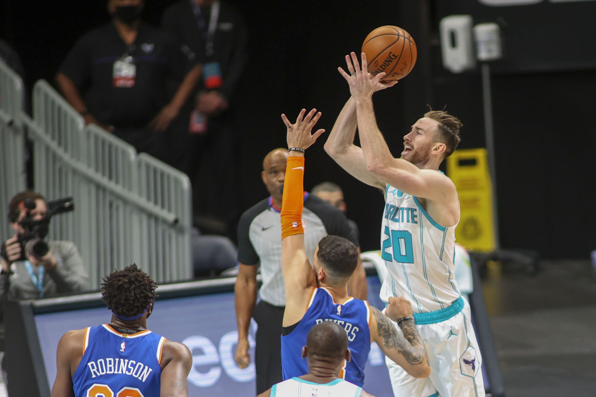 NBA: Εύκολα οι Hornets δια χειρός Hayward (vid)